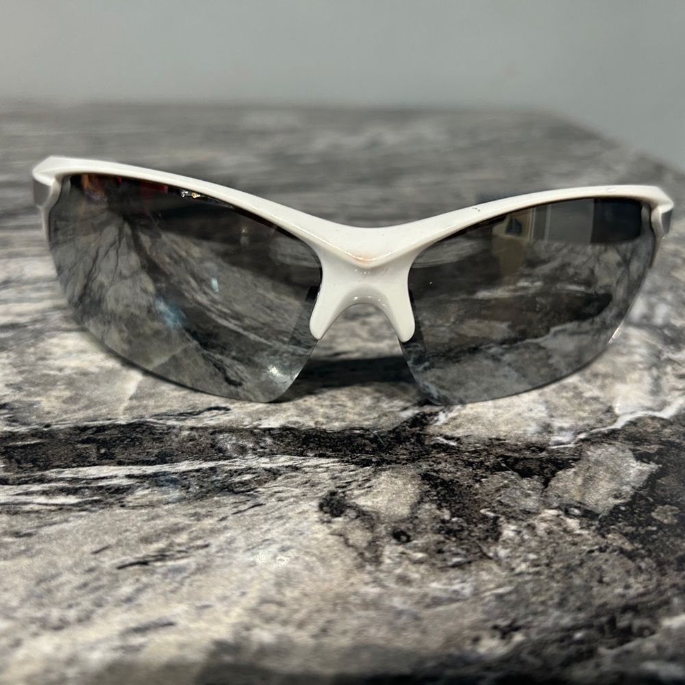 Xloop White Sport Sunglasses with mirrored Lenses